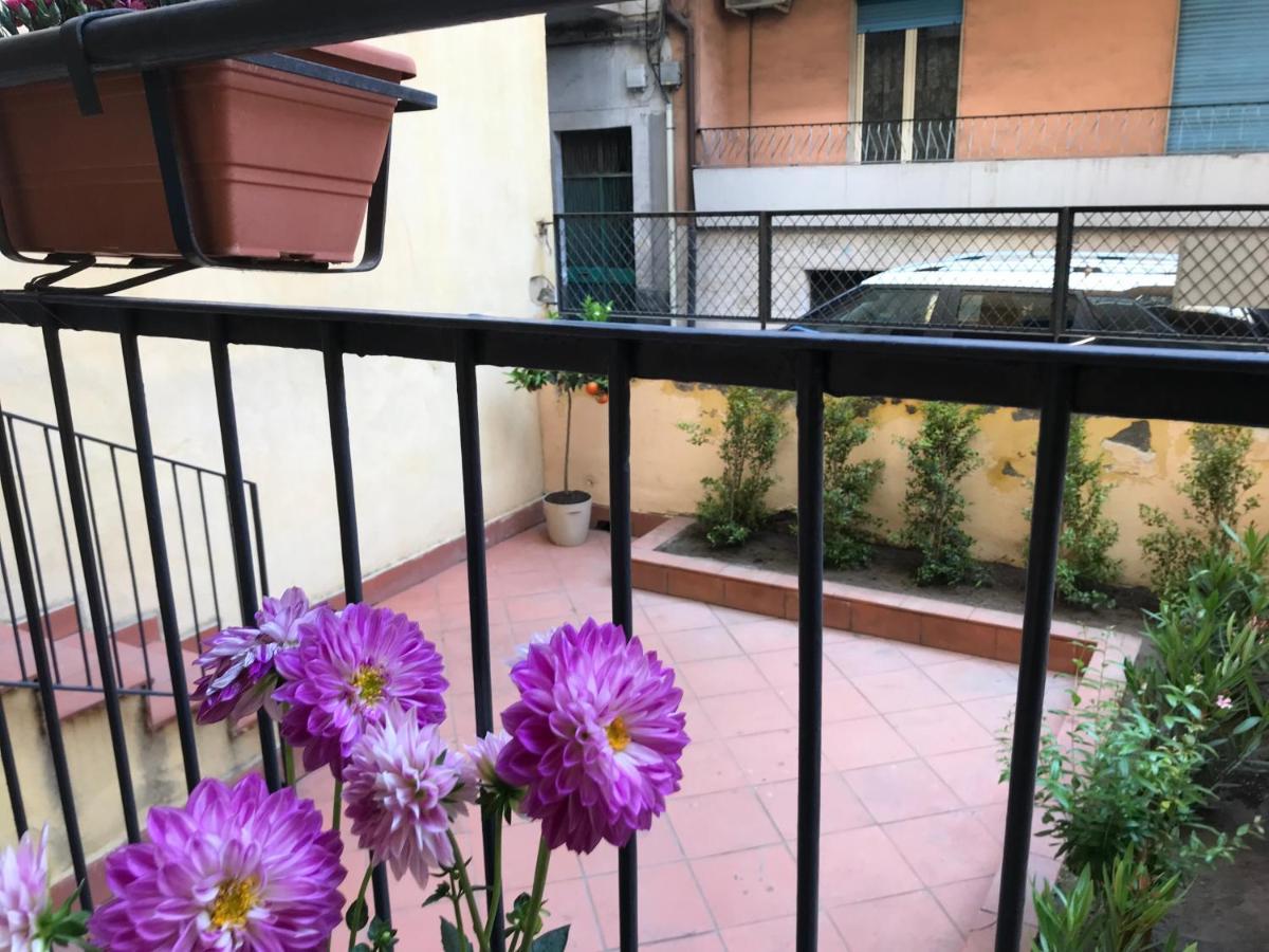 Dr House Apartment Catania Exterior photo